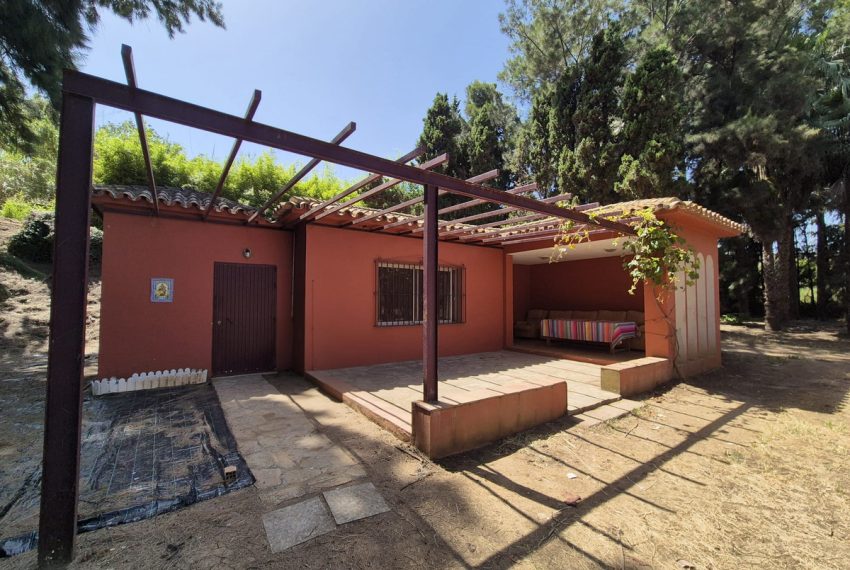 R5055172-Villa-For-Sale-Estepona-Finca-1-Beds-60-Built-1
