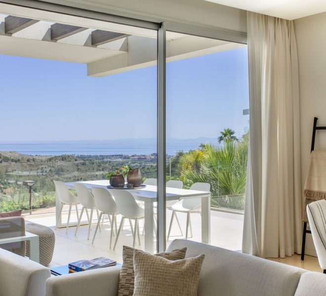 R5056699-Image 1-Middle Floor - 3 Beds - 154 Built