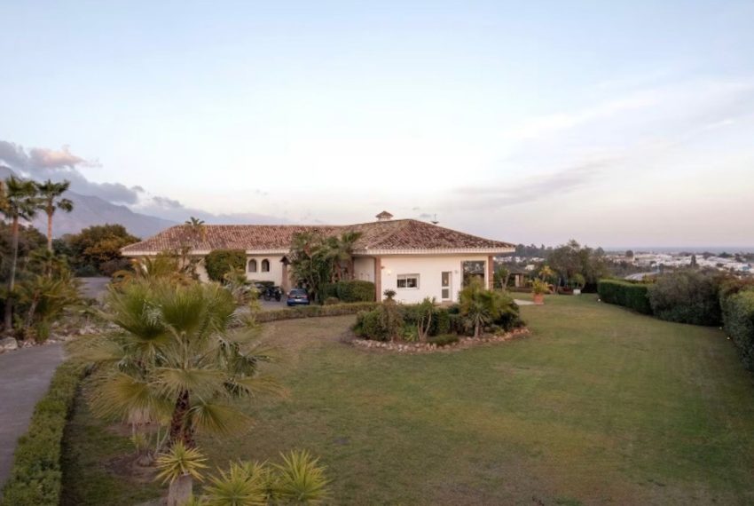 R5057566-Villa-For-Sale-Benahavis-Detached-5-Beds-815-Built-4