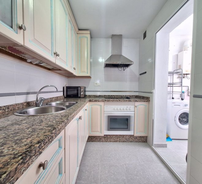 R5057689-Image 1-Middle Floor - 3 Beds - 77 Built