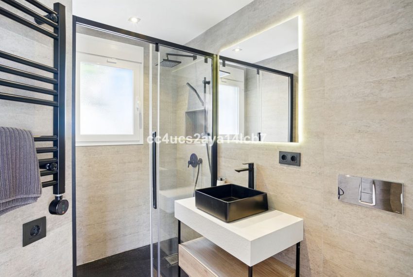 R5060986-Townhouse-For-Sale-Nueva-Andalucia-Terraced-3-Beds-110-Built-14