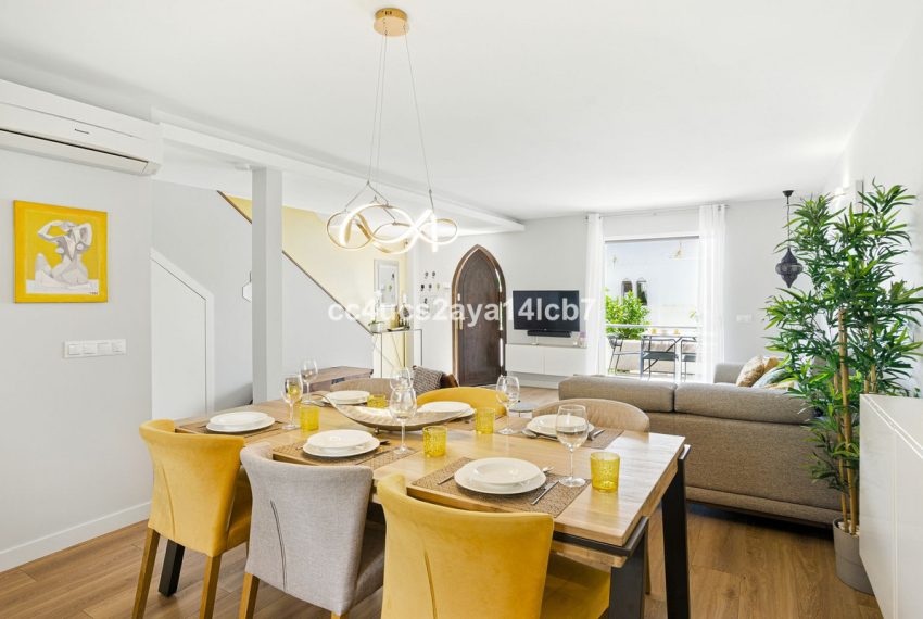 R5060986-Townhouse-For-Sale-Nueva-Andalucia-Terraced-3-Beds-110-Built-16