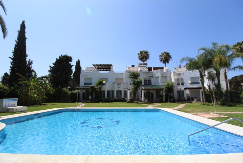 R5061979-Townhouse-For-Sale-Nueva-Andalucia-Terraced-3-Beds-156-Built-2