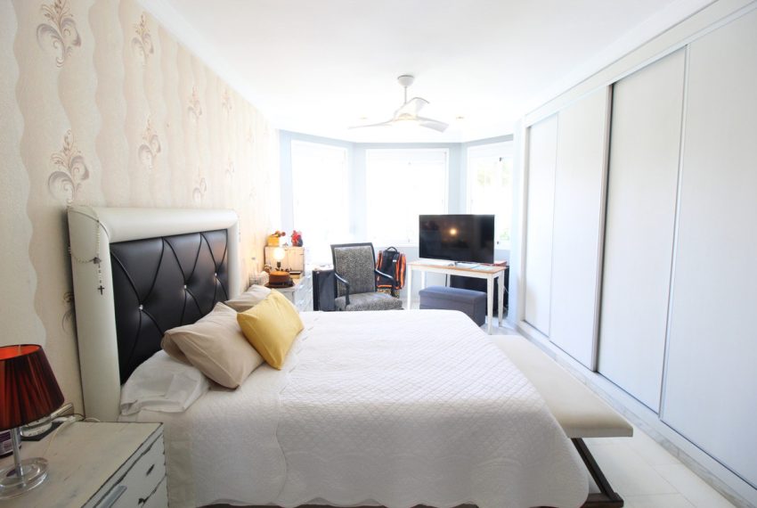 R5061979-Townhouse-For-Sale-Nueva-Andalucia-Terraced-3-Beds-156-Built-5