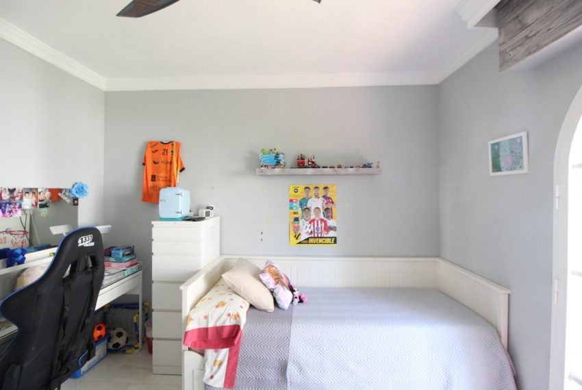 R5061979-Townhouse-For-Sale-Nueva-Andalucia-Terraced-3-Beds-156-Built-6