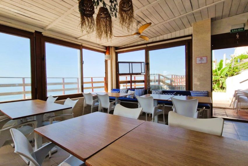 R5063356-Villa-For-Sale-Estepona-Detached-3-Beds-523-Built