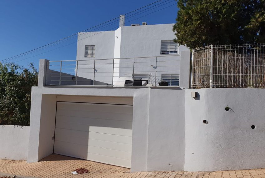 R5063863-Villa-For-Sale-Elviria-Detached-7-Beds-450-Built-3