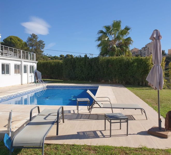 R5063863-Image 1-Detached - 7 Beds - 450 Built