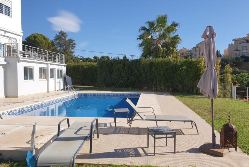 R5063863-Villa-For-Sale-Elviria-Detached-7-Beds-450-Built