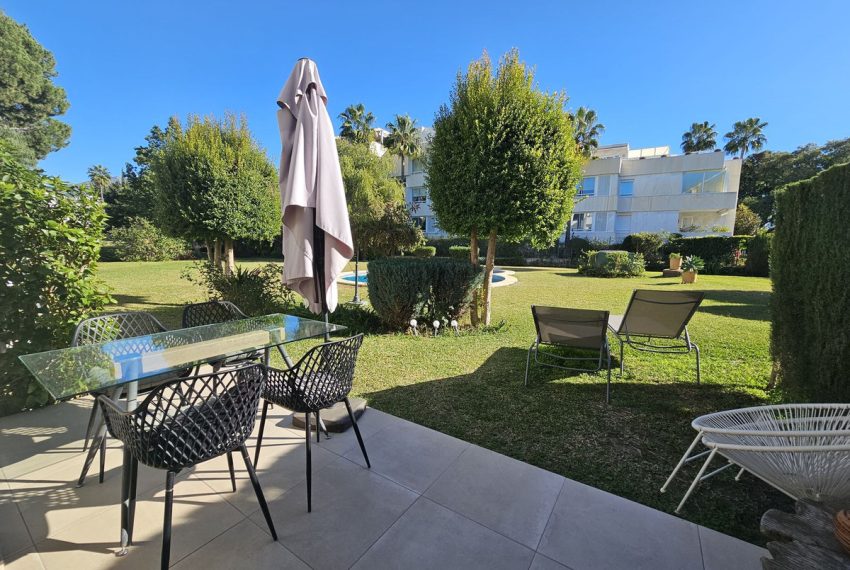 R5065528-Townhouse-For-Sale-Nueva-Andalucia-Terraced-3-Beds-150-Built-1