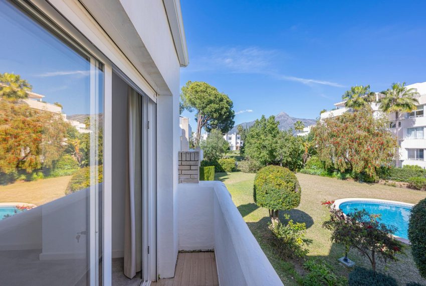 R5065528-Townhouse-For-Sale-Nueva-Andalucia-Terraced-3-Beds-150-Built-14