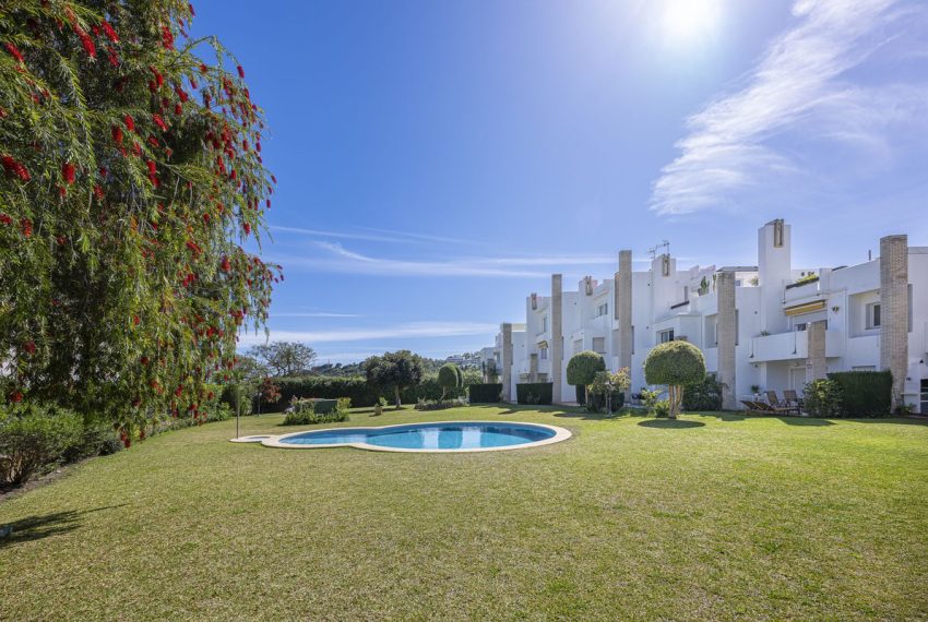 R5065528-Townhouse-For-Sale-Nueva-Andalucia-Terraced-3-Beds-150-Built-16