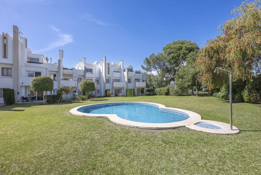 R5065528-Townhouse-For-Sale-Nueva-Andalucia-Terraced-3-Beds-150-Built-18