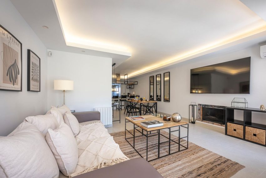 R5065528-Townhouse-For-Sale-Nueva-Andalucia-Terraced-3-Beds-150-Built-6