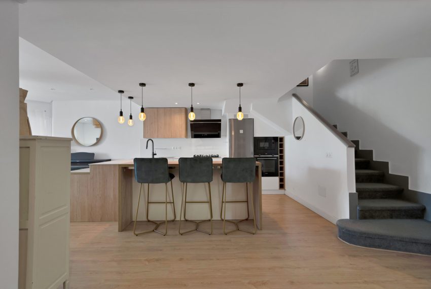 R5067379-Townhouse-For-Sale-The-Golden-Mile-Terraced-4-Beds-233-Built-1