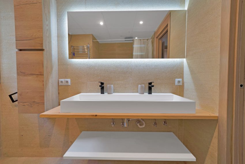 R5067379-Townhouse-For-Sale-The-Golden-Mile-Terraced-4-Beds-233-Built-17