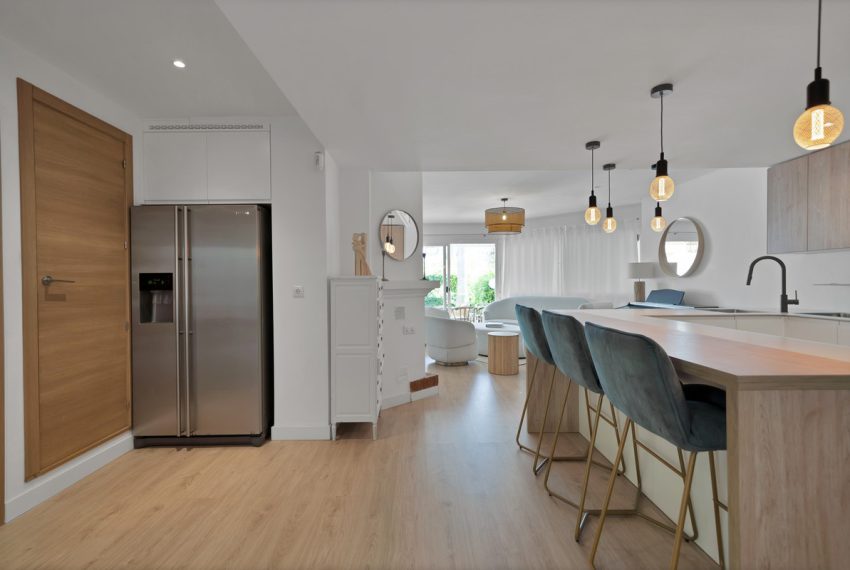 R5067379-Townhouse-For-Sale-The-Golden-Mile-Terraced-4-Beds-233-Built-5