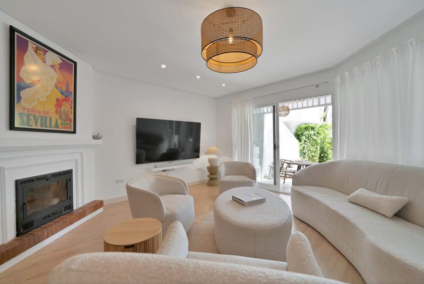 R5067379-Townhouse-For-Sale-The-Golden-Mile-Terraced-4-Beds-233-Built-6