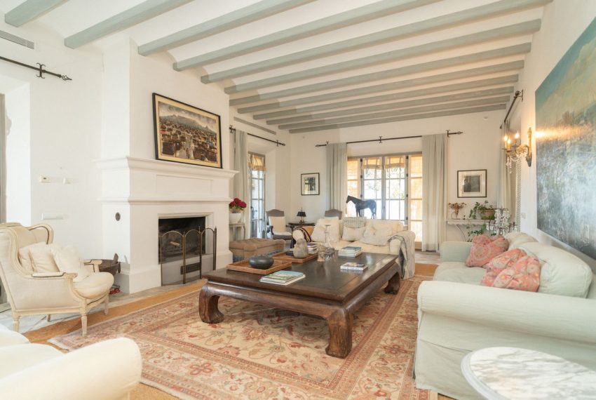 R5069785-Villa-For-Sale-El-Madronal-Detached-7-Beds-892-Built-6