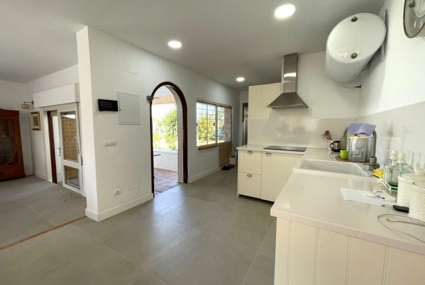 R5070232-Villa-For-Sale-Estepona-Detached-4-Beds-273-Built-8