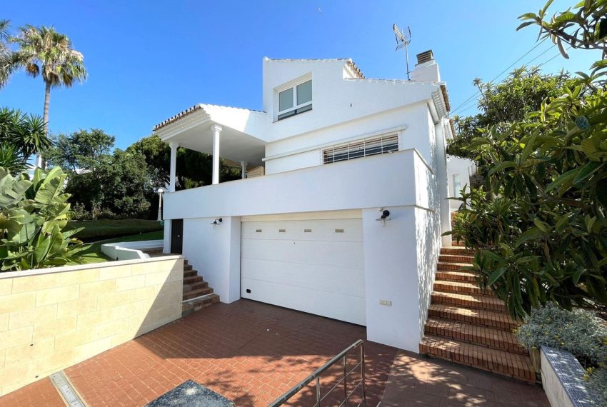 R5070232-Villa-For-Sale-Estepona-Detached-4-Beds-273-Built