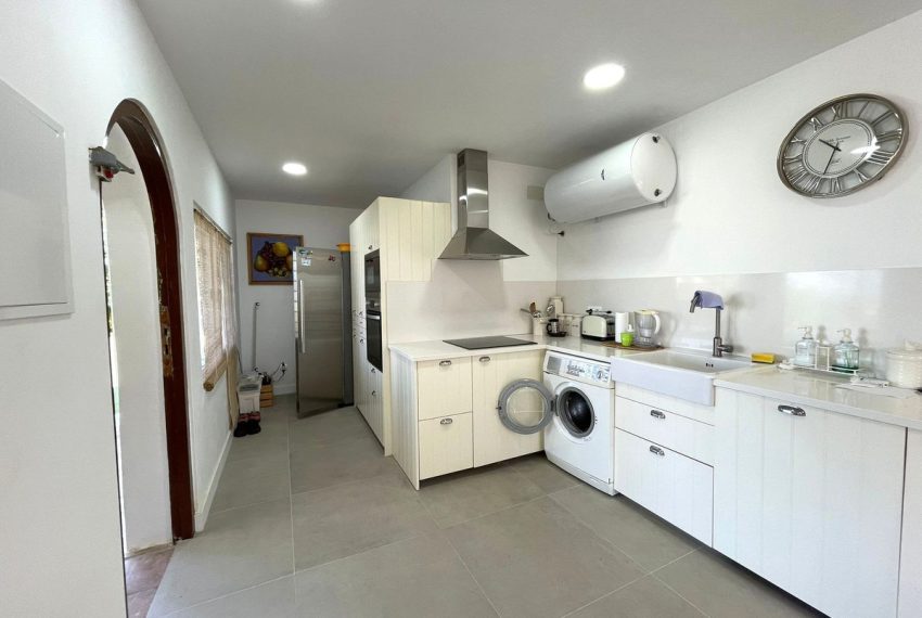 R5070232-Villa-For-Sale-Estepona-Detached-4-Beds-273-Built-9