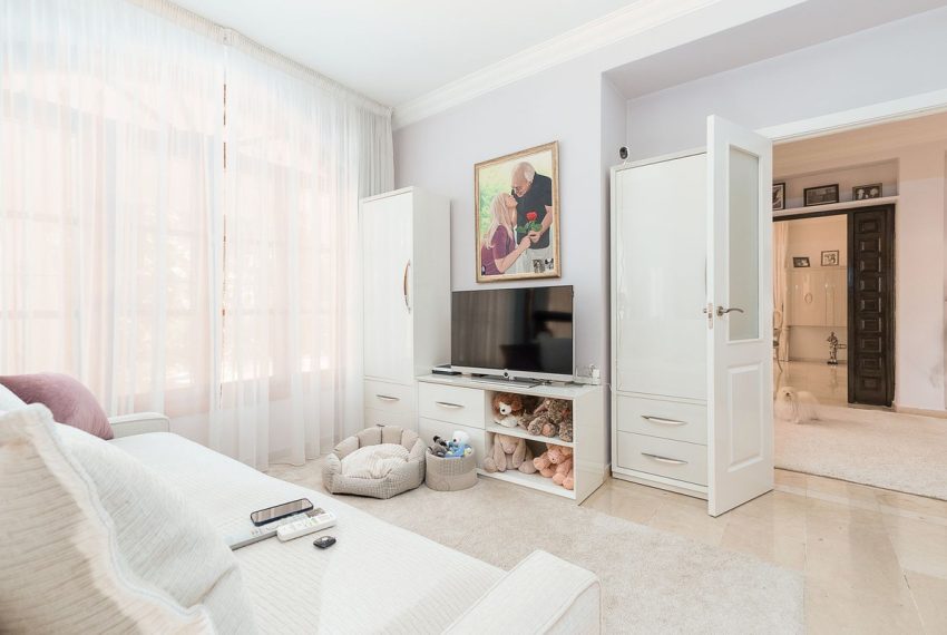 R5072962-Villa-For-Sale-Marbella-Detached-4-Beds-333-Built-15