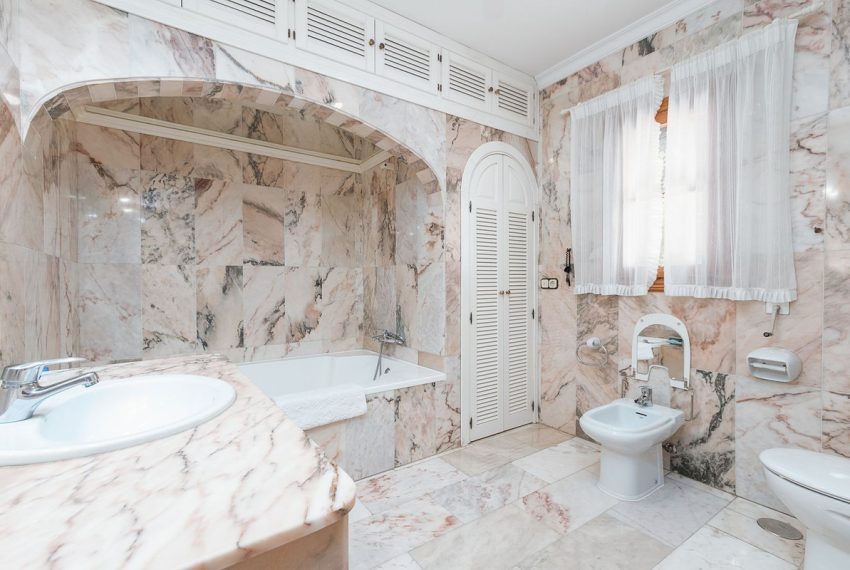 R5072962-Villa-For-Sale-Marbella-Detached-4-Beds-333-Built-18