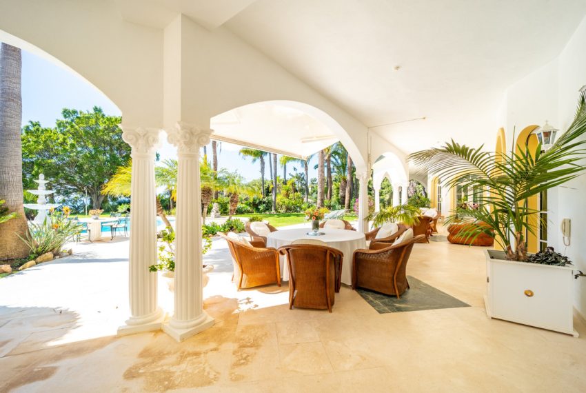 R5073526-Villa-For-Sale-The-Golden-Mile-Detached-14-Beds-2100-Built-11