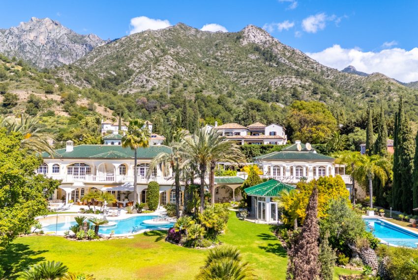R5073526-Villa-For-Sale-The-Golden-Mile-Detached-14-Beds-2100-Built