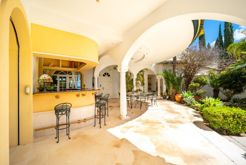 R5073526-Villa-For-Sale-The-Golden-Mile-Detached-14-Beds-2100-Built-9