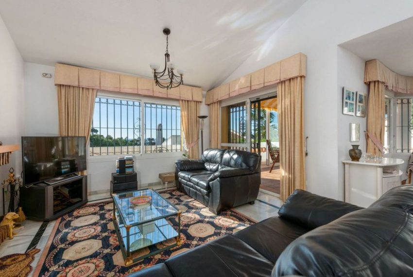 R5074192-Villa-For-Sale-Calahonda-Detached-3-Beds-158-Built-1