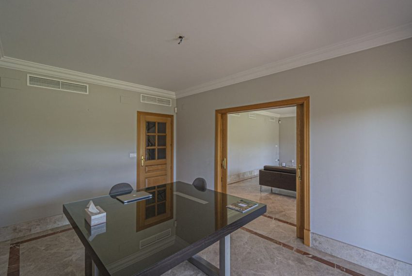 R5075440-Villa-For-Sale-Marbella-Detached-5-Beds-283-Built-18