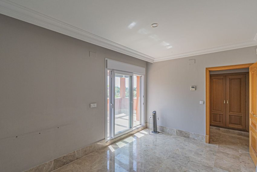 R5075440-Villa-For-Sale-Marbella-Detached-5-Beds-283-Built-19