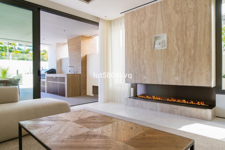 R5075737-Apartment-For-Sale-The-Golden-Mile-Ground-Floor-4-Beds-443-Built-10