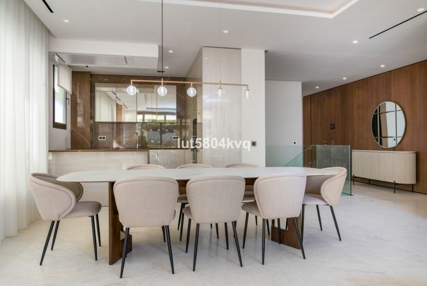 R5075737-Apartment-For-Sale-The-Golden-Mile-Ground-Floor-4-Beds-443-Built-11