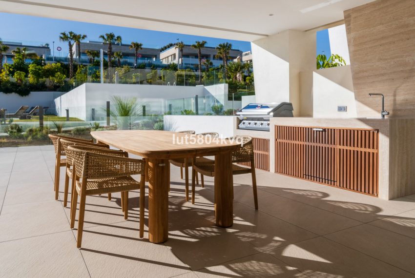 R5075737-Apartment-For-Sale-The-Golden-Mile-Ground-Floor-4-Beds-443-Built-6