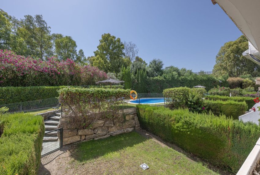 R5076373-Townhouse-For-Sale-Nueva-Andalucia-Terraced-4-Beds-421-Built-2