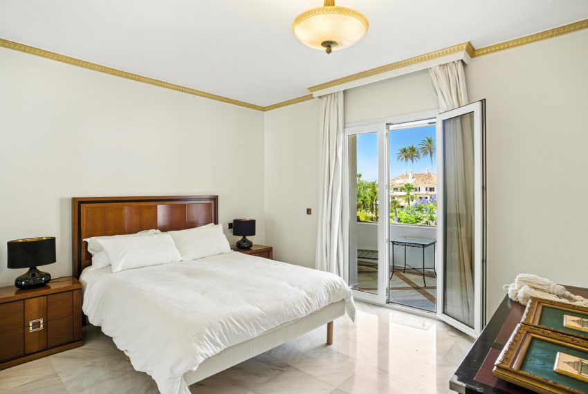 R5076520-Apartment-For-Sale-The-Golden-Mile-Penthouse-Duplex-3-Beds-208-Built-18