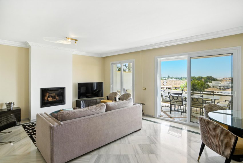 R5076520-Apartment-For-Sale-The-Golden-Mile-Penthouse-Duplex-3-Beds-208-Built-3