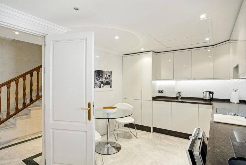 R5076520-Apartment-For-Sale-The-Golden-Mile-Penthouse-Duplex-3-Beds-208-Built-4