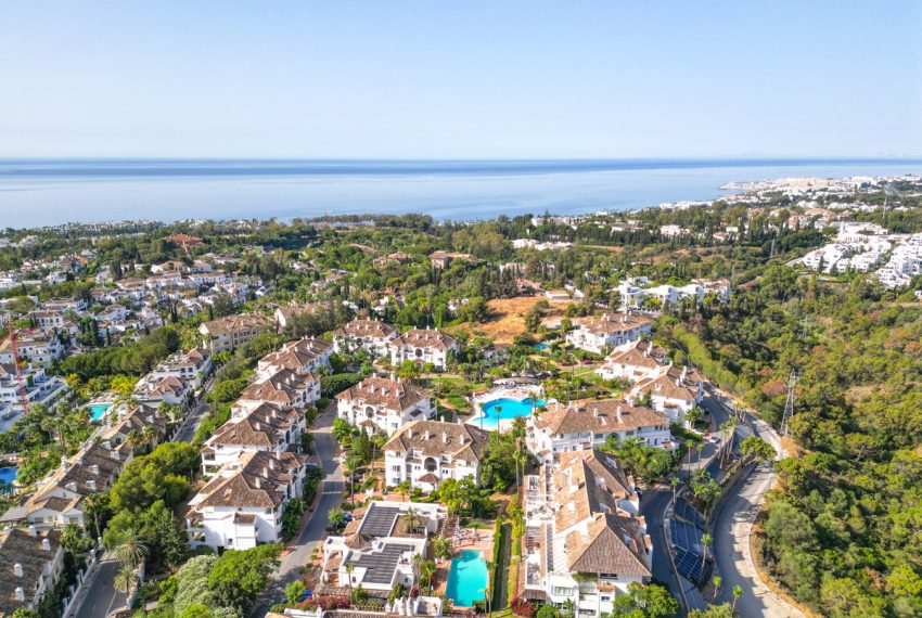 R5076520-Apartment-For-Sale-The-Golden-Mile-Penthouse-Duplex-3-Beds-208-Built