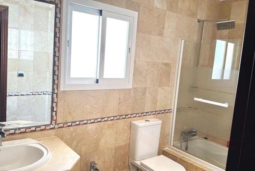 R5077366-Villa-For-Sale-Estepona-Detached-3-Beds-215-Built-4