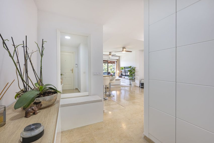 R5078806-Apartment-For-Sale-The-Golden-Mile-Middle-Floor-2-Beds-85-Built-1