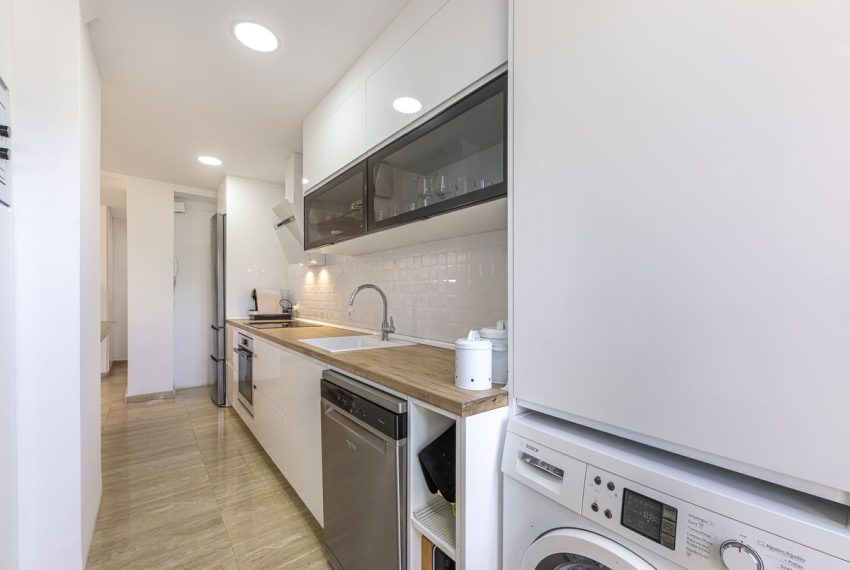 R5078806-Apartment-For-Sale-The-Golden-Mile-Middle-Floor-2-Beds-85-Built-12