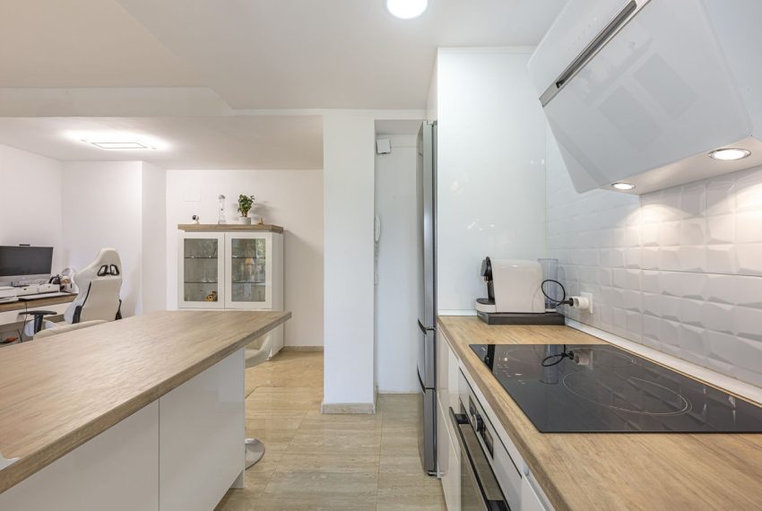 R5078806-Apartment-For-Sale-The-Golden-Mile-Middle-Floor-2-Beds-85-Built-13