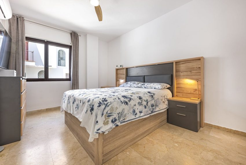 R5078806-Apartment-For-Sale-The-Golden-Mile-Middle-Floor-2-Beds-85-Built-16