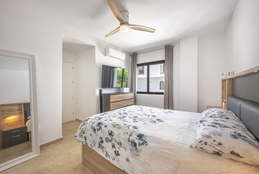 R5078806-Apartment-For-Sale-The-Golden-Mile-Middle-Floor-2-Beds-85-Built-17