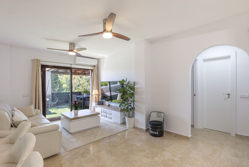 R5078806-Apartment-For-Sale-The-Golden-Mile-Middle-Floor-2-Beds-85-Built-3