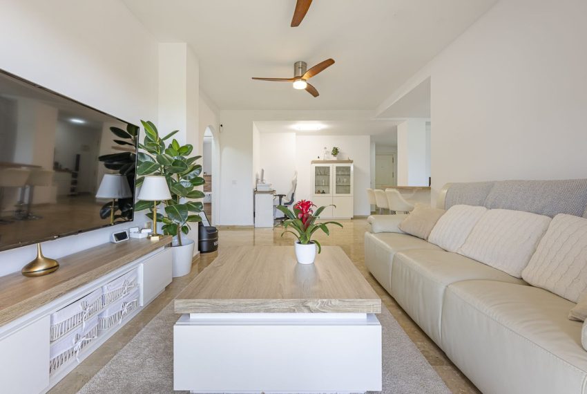 R5078806-Apartment-For-Sale-The-Golden-Mile-Middle-Floor-2-Beds-85-Built-4